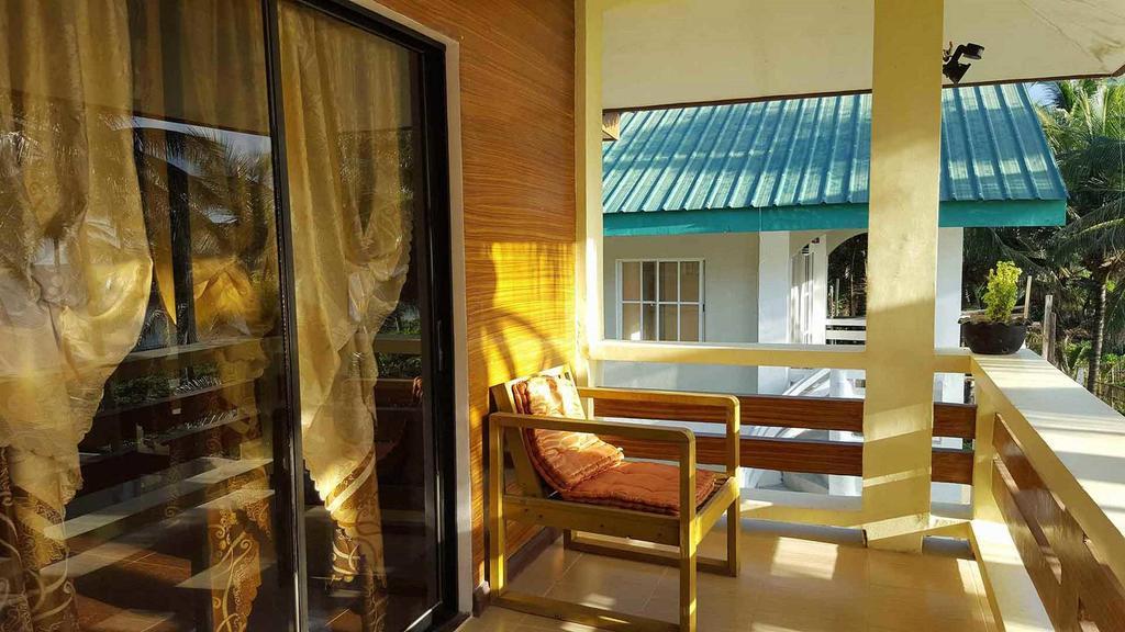 Lanas Beach Resort Romblon Island Cameră foto