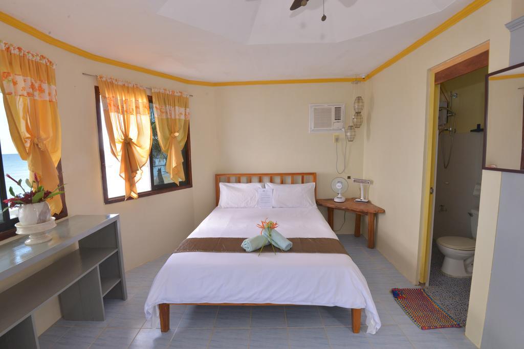 Lanas Beach Resort Romblon Island Cameră foto