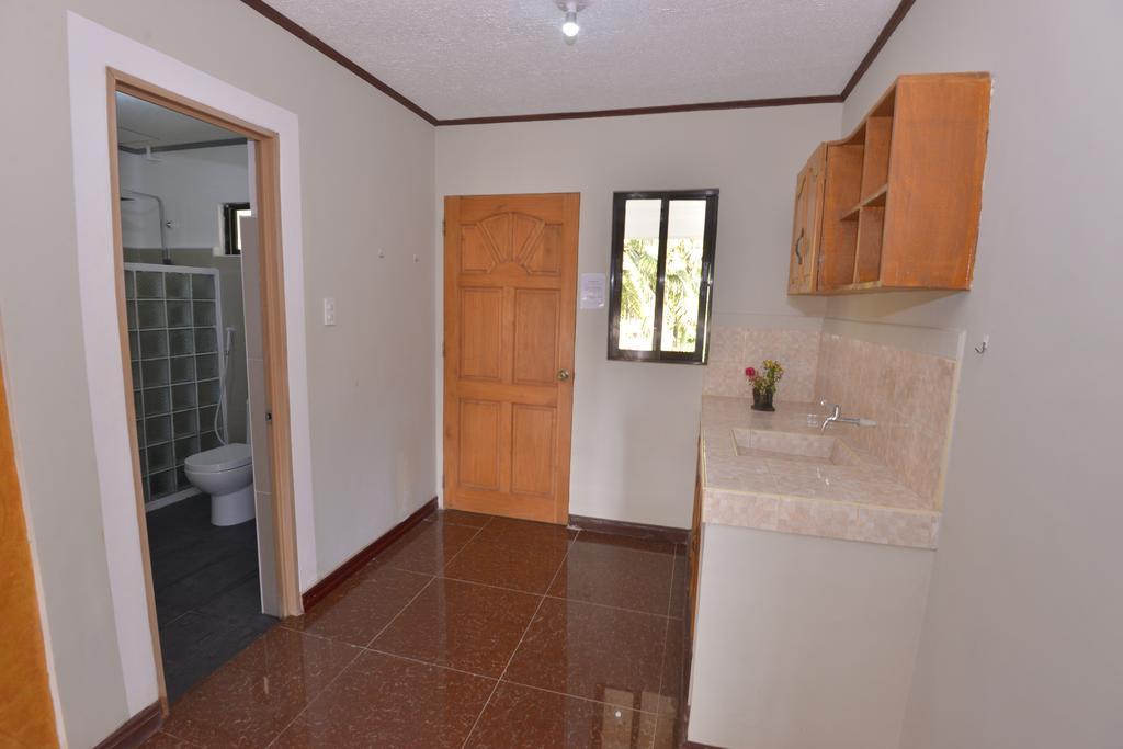 Lanas Beach Resort Romblon Island Cameră foto